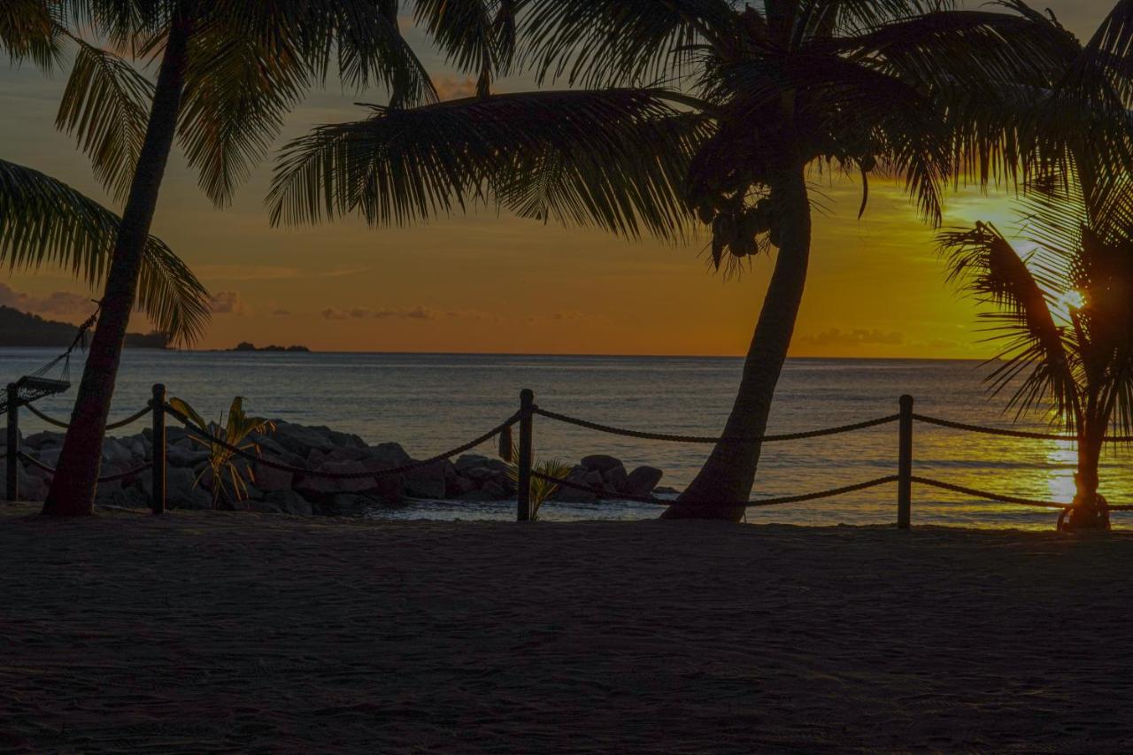 Anse Kerlan Beach Chalets Екстериор снимка
