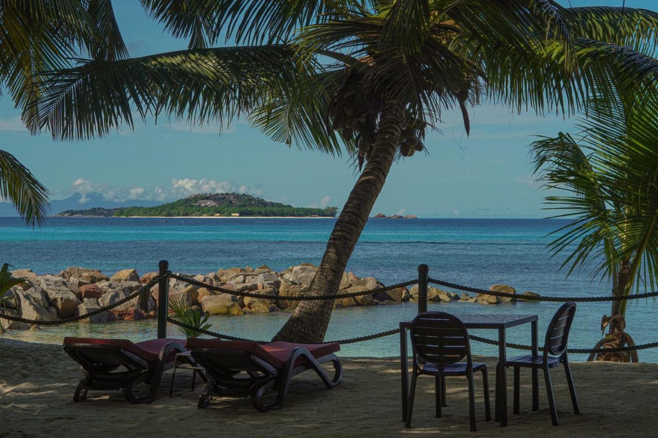 Anse Kerlan Beach Chalets Екстериор снимка