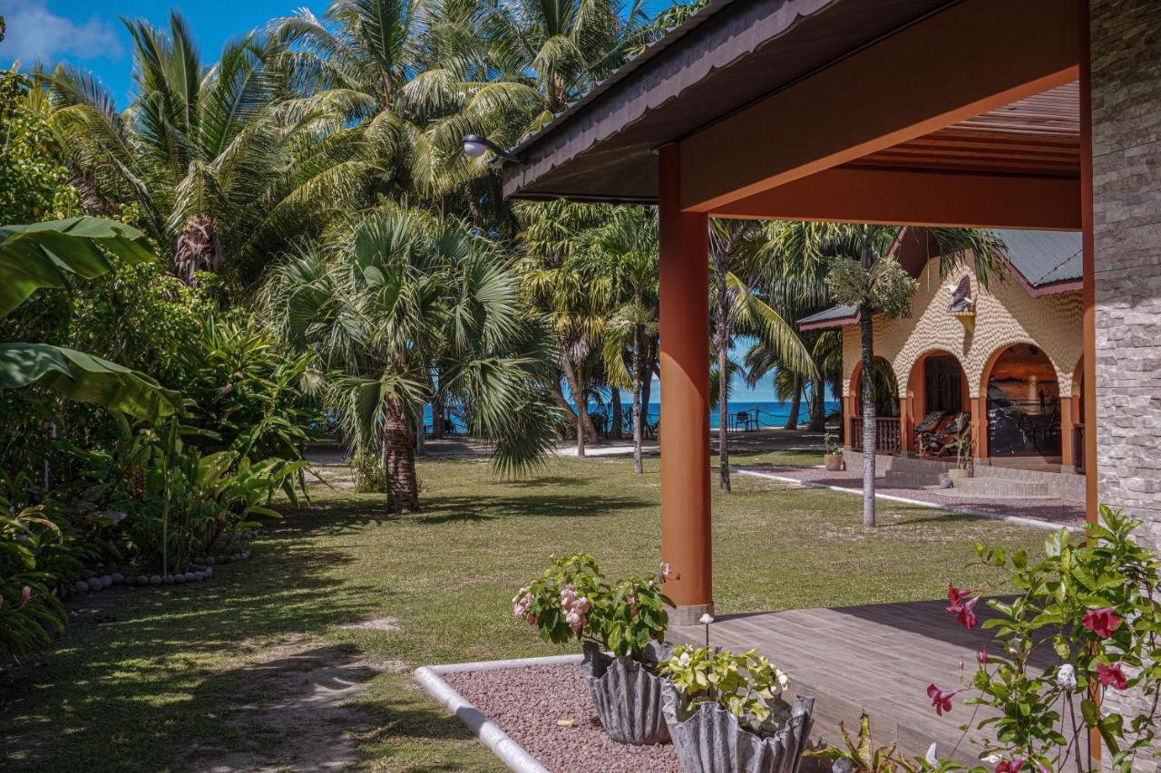 Anse Kerlan Beach Chalets Екстериор снимка